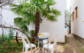 Beautiful Apartment In Fazana With Kitchen